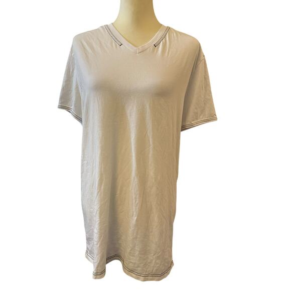 Buckle Black Men's White Tee with Black and Gray Contrast Stitch, Size Large - Picture 2 of 7